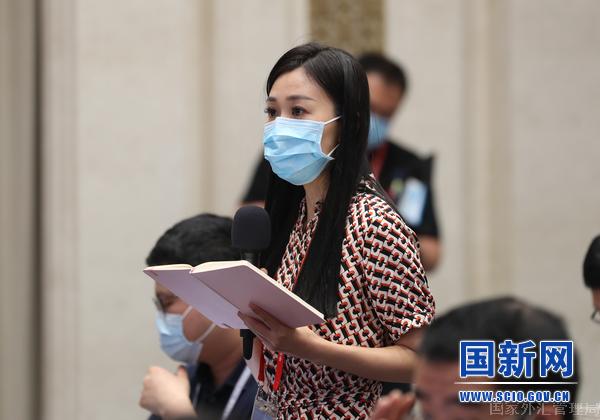 第一財經(jīng)日報記者提問（劉健 攝）.jpg