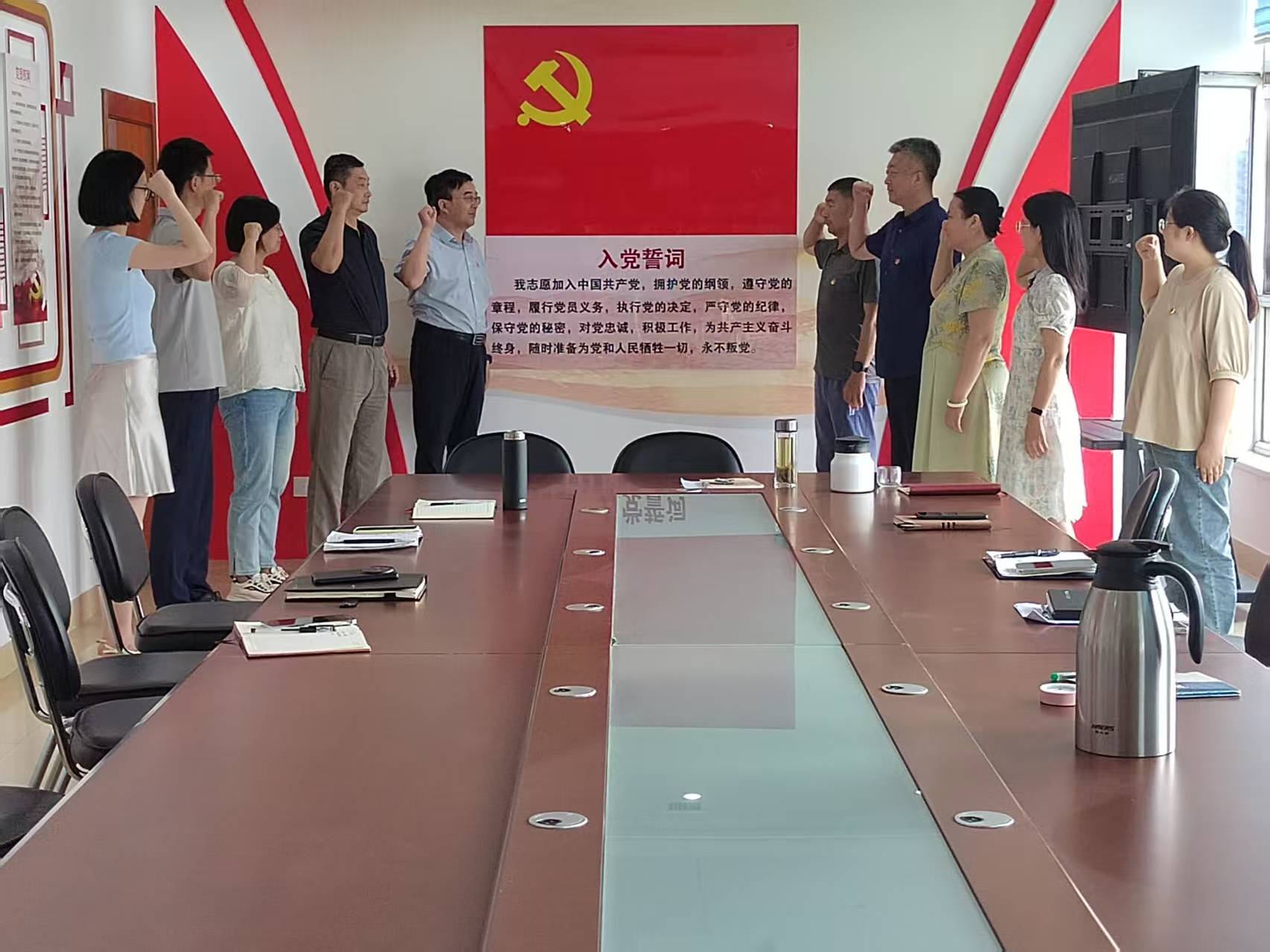 8c51689a886943c69eb2058a58aa2484.jpg 封面.jpg